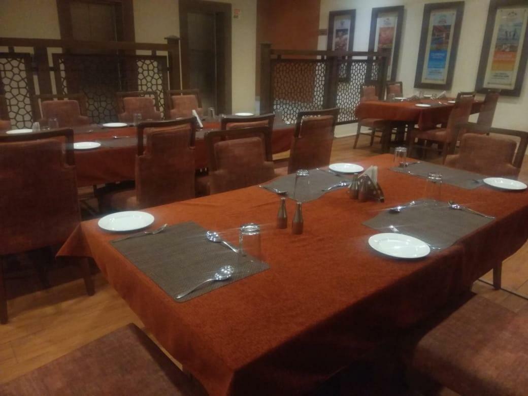 坎贝格朗德酒店 阿穆达巴 外观 照片