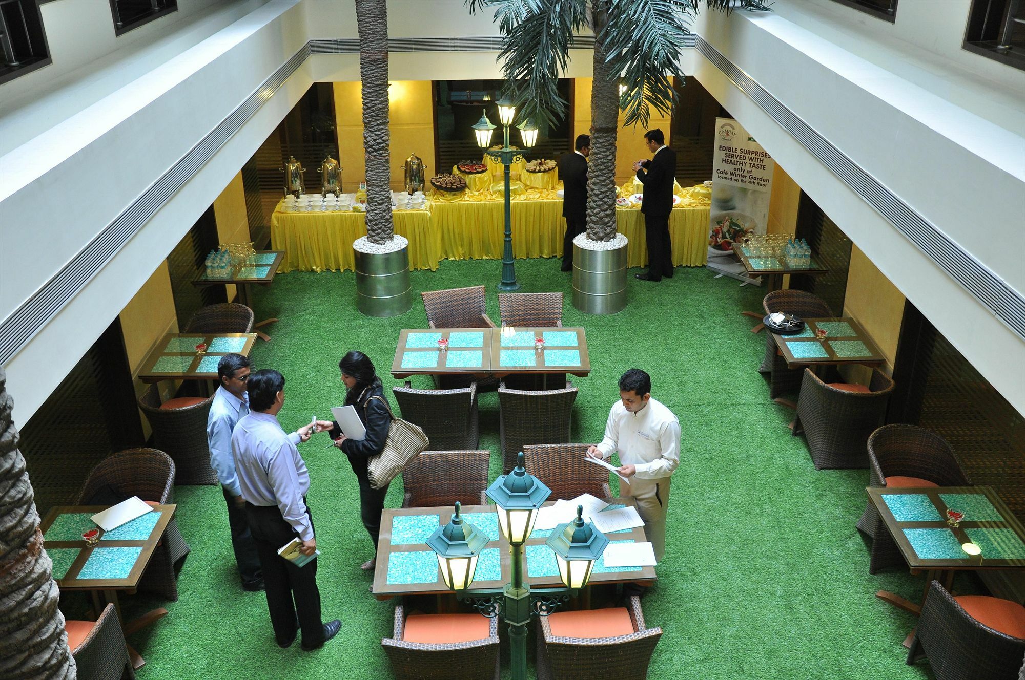坎贝格朗德酒店 阿穆达巴 餐厅 照片